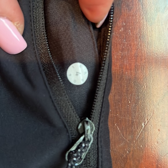 Lululemon Speed Shorts 4-way stretch *2.5” inseam size 4 Strive Multi Black - Picture 3 of 3